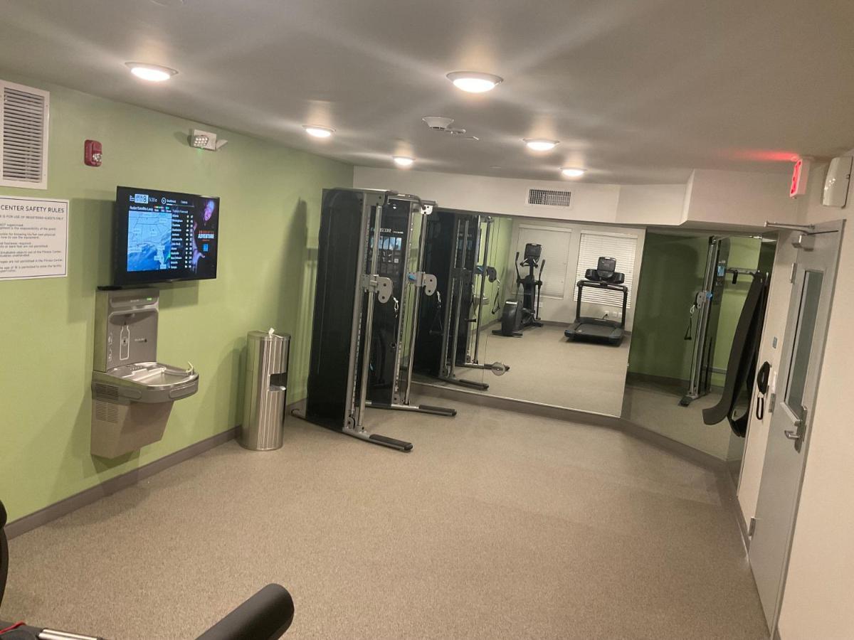 Woodspring Suites Dearborn Detroit Eksteriør bilde
