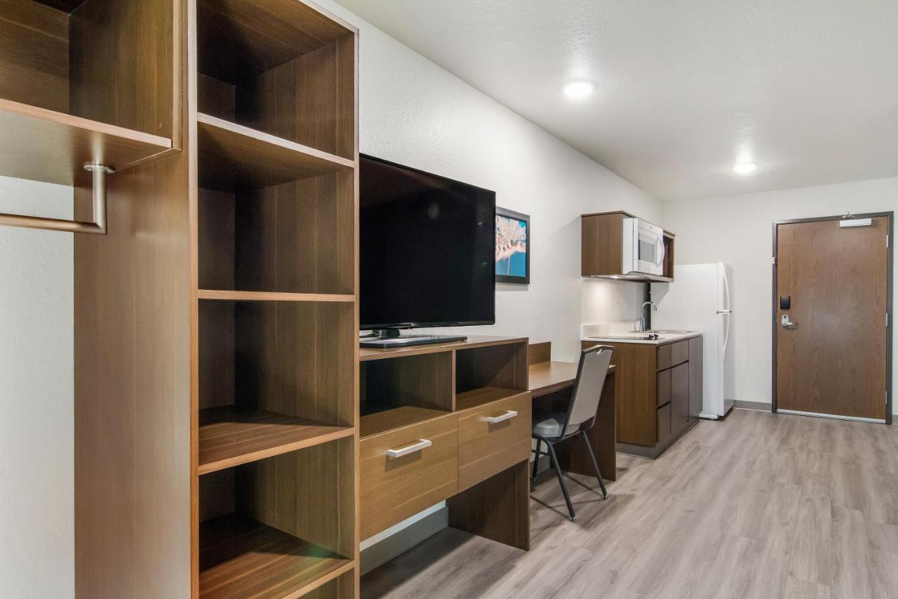 Woodspring Suites Dearborn Detroit Eksteriør bilde