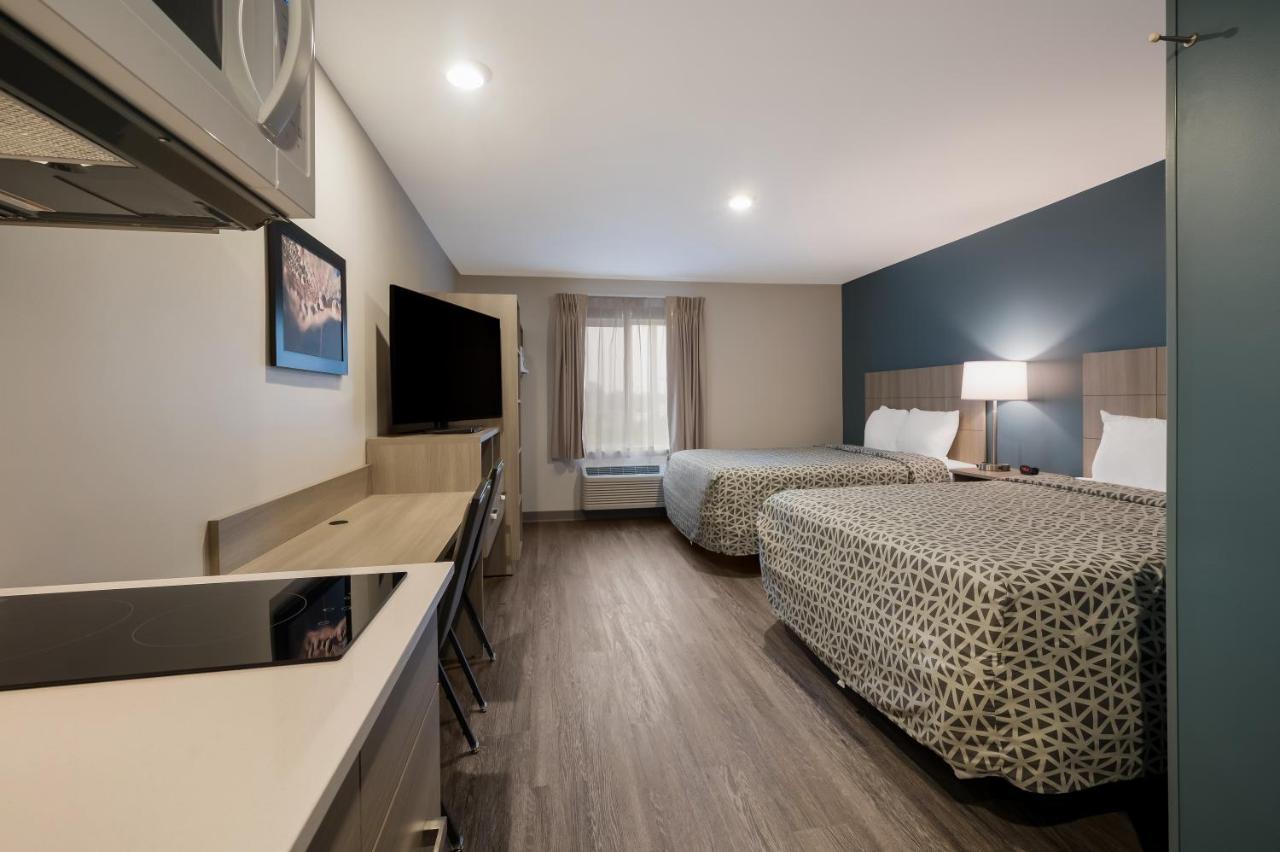 Woodspring Suites Dearborn Detroit Eksteriør bilde