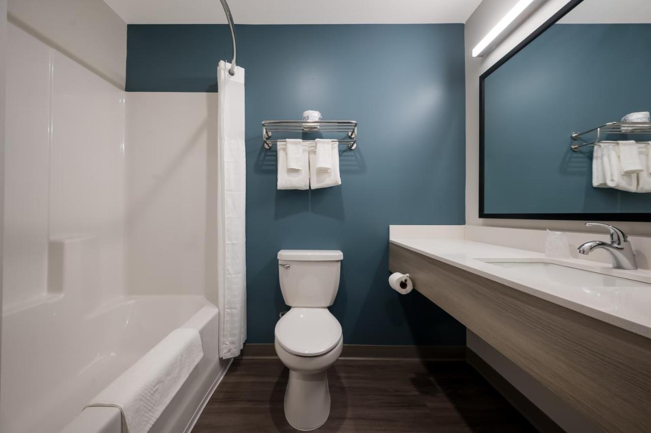 Woodspring Suites Dearborn Detroit Eksteriør bilde