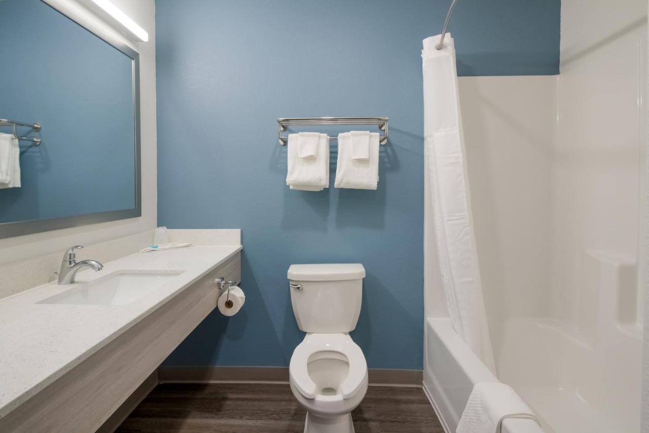 Woodspring Suites Dearborn Detroit Eksteriør bilde