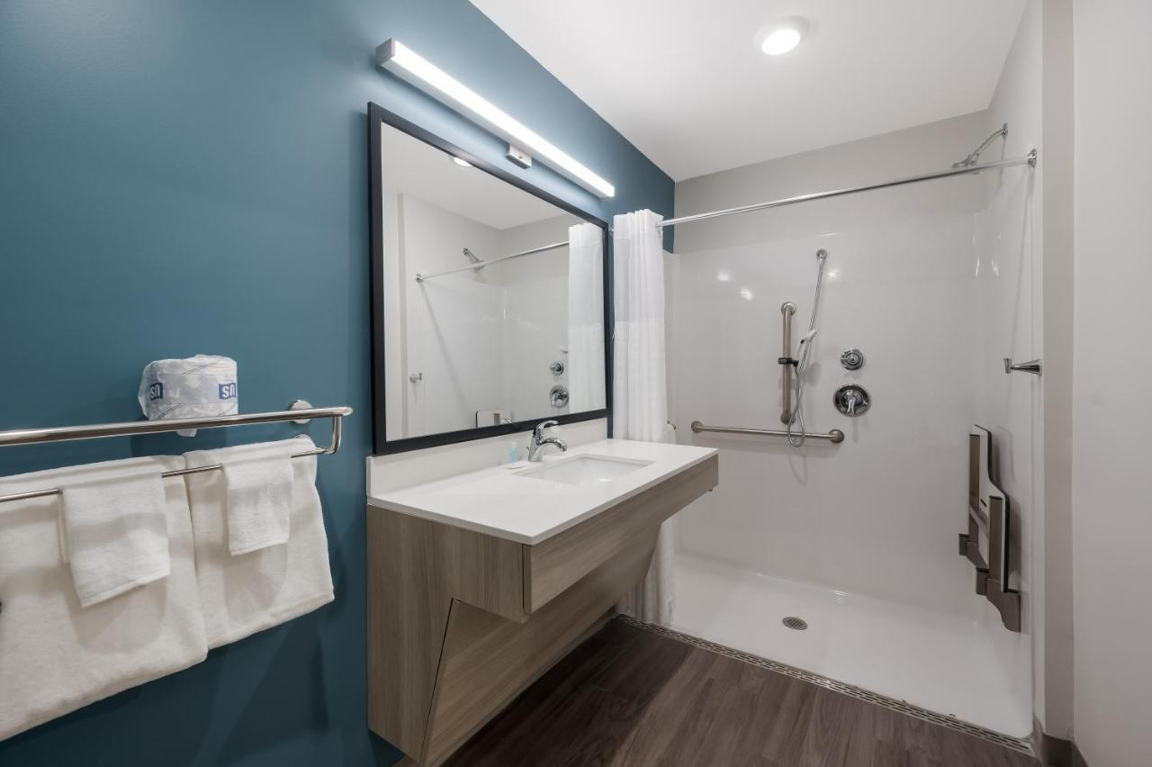 Woodspring Suites Dearborn Detroit Eksteriør bilde