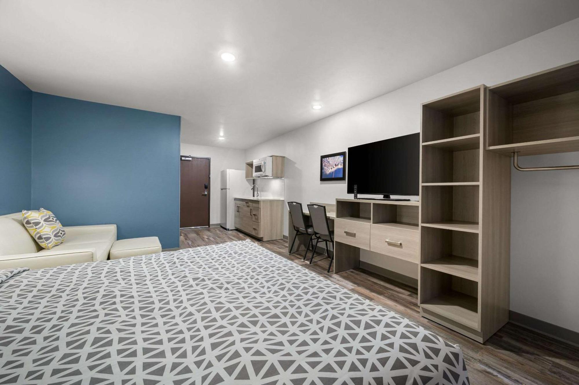 Woodspring Suites Dearborn Detroit Eksteriør bilde