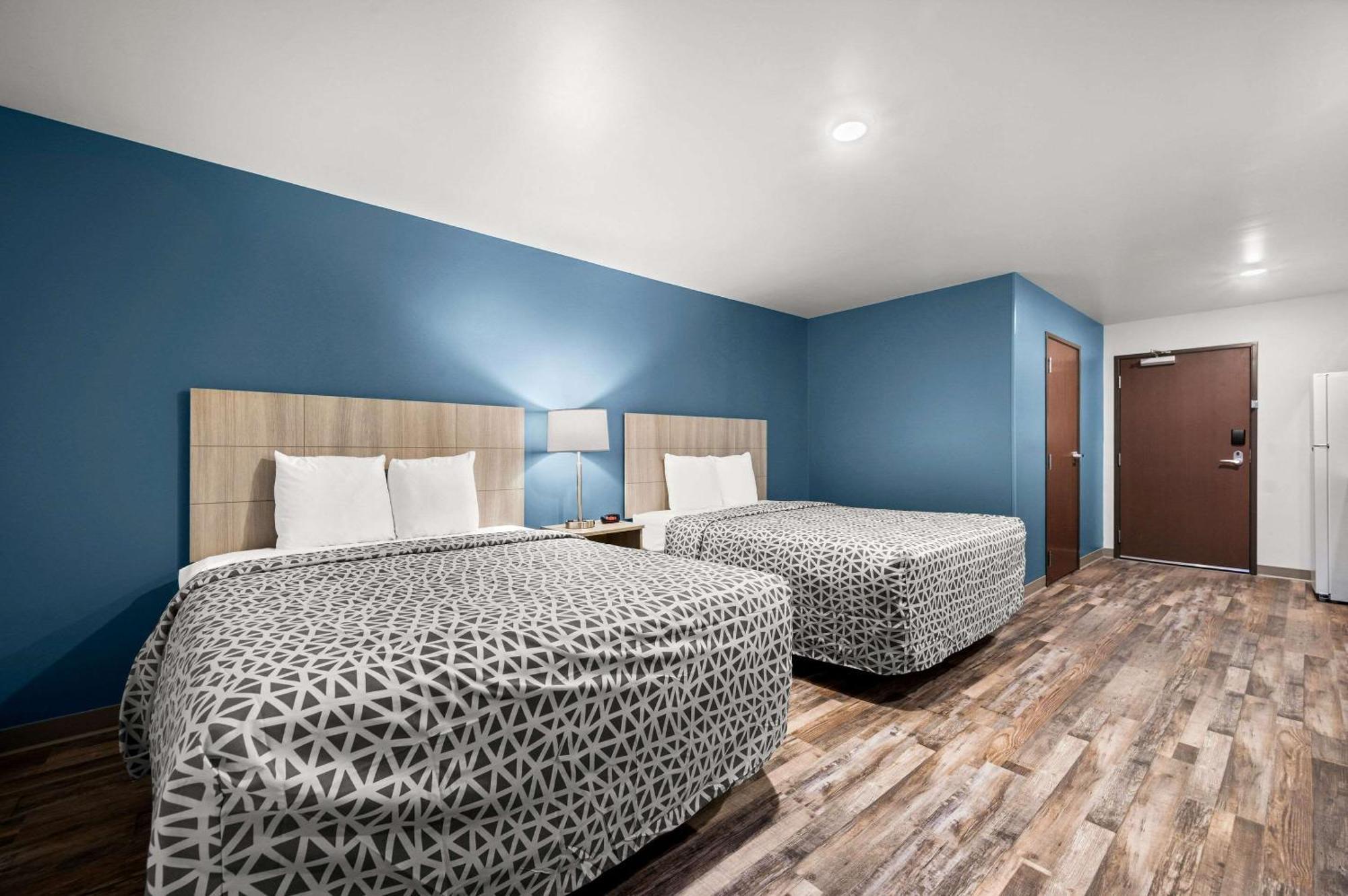 Woodspring Suites Dearborn Detroit Eksteriør bilde