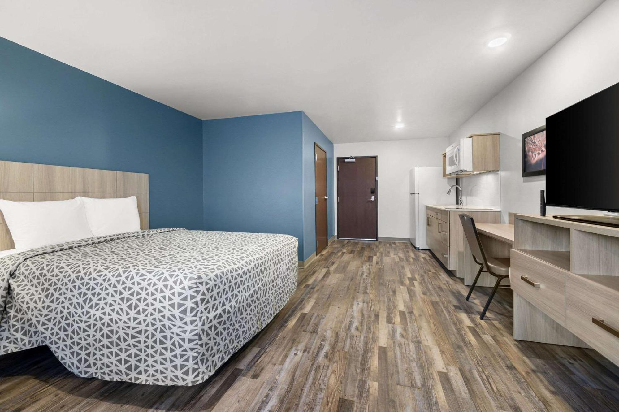 Woodspring Suites Dearborn Detroit Eksteriør bilde