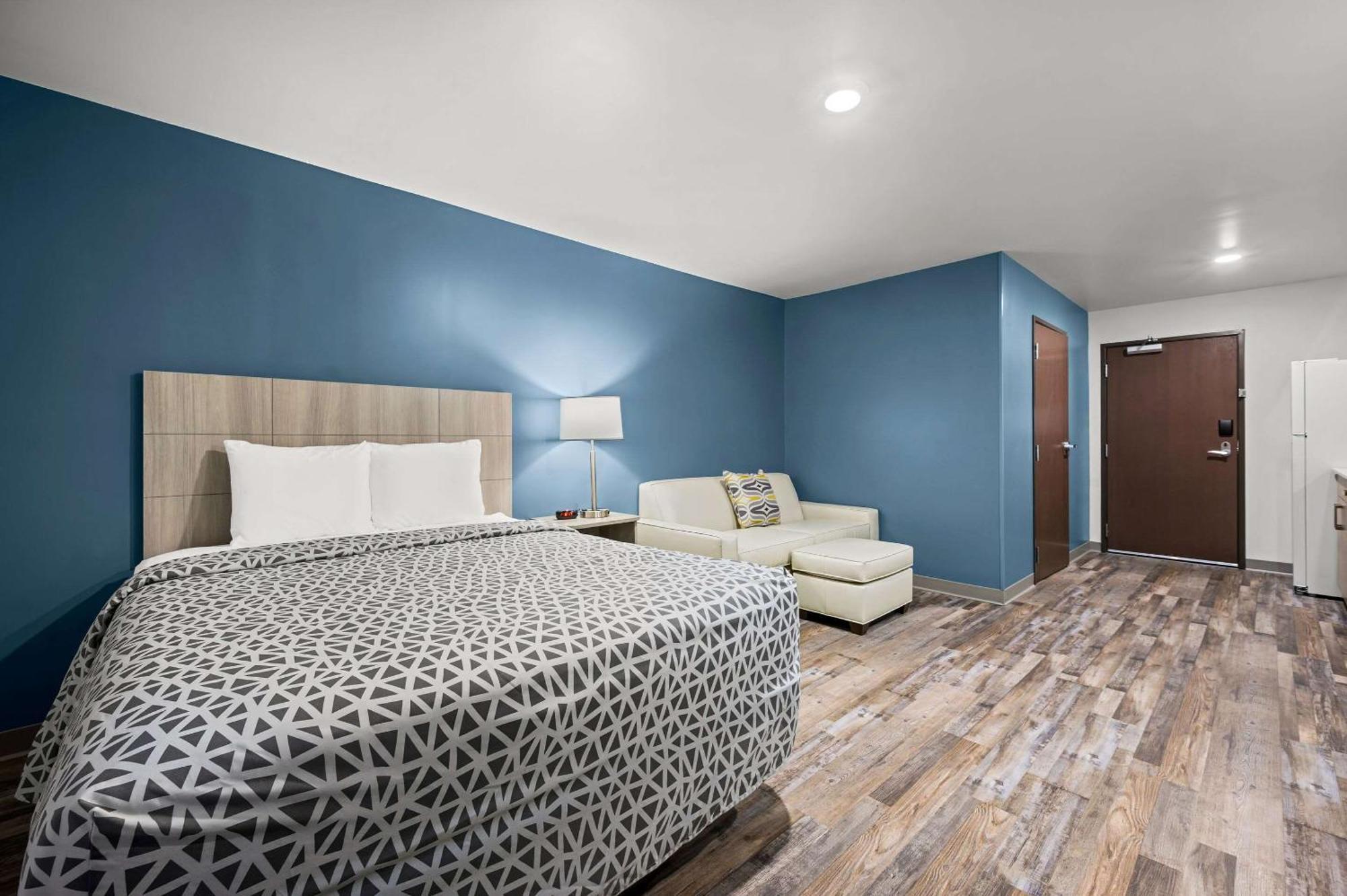 Woodspring Suites Dearborn Detroit Eksteriør bilde